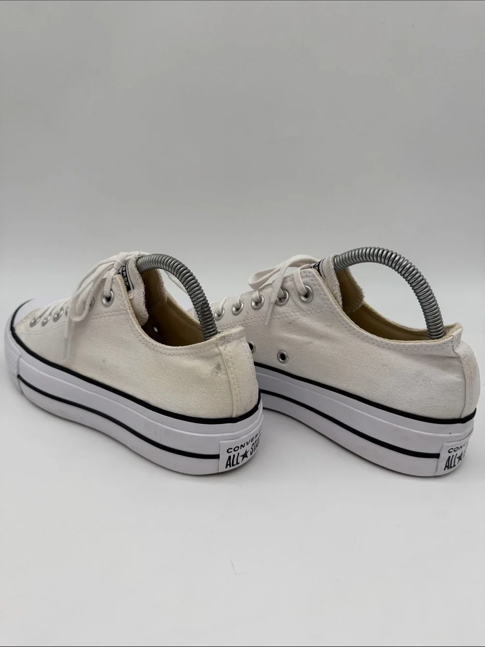 Converse Chuck Taylor All Star White Lift Low Platform Womens 8 Sneakers 560251F - Picture 8 of 16